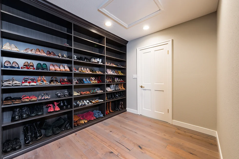 Walk-in Closet — project view 1